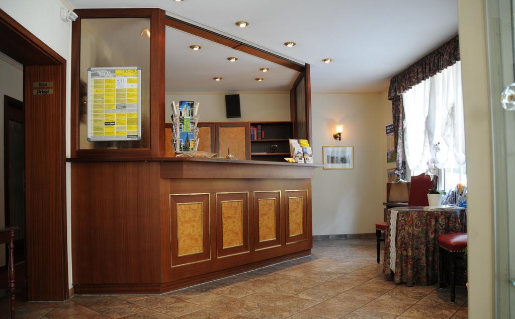 Hotel Admiral Wiesbaden Buitenkant foto