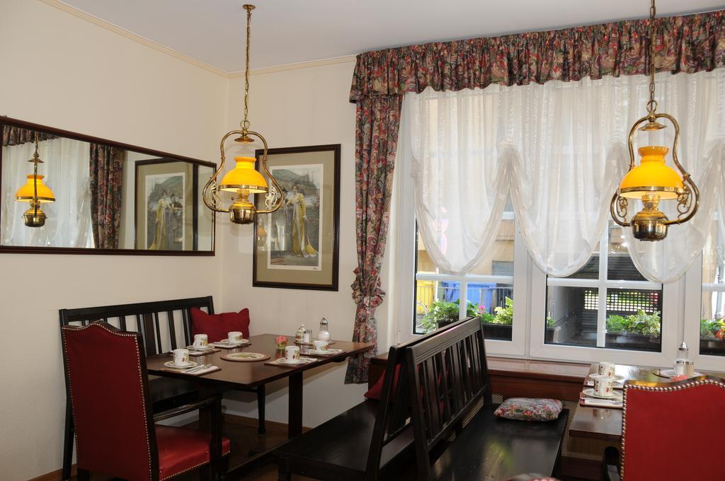Hotel Admiral Wiesbaden Buitenkant foto
