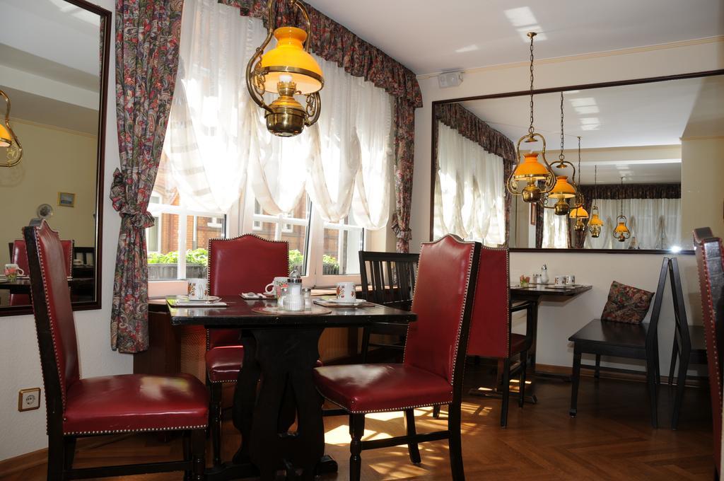 Hotel Admiral Wiesbaden Buitenkant foto