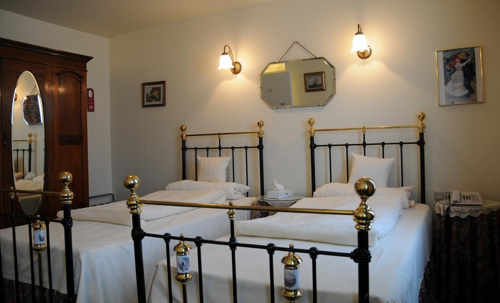 Hotel Admiral Wiesbaden Buitenkant foto