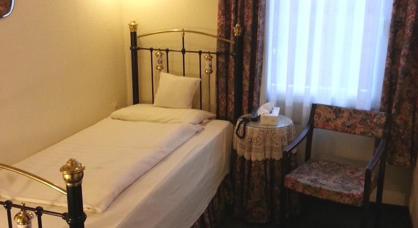 Hotel Admiral Wiesbaden Buitenkant foto