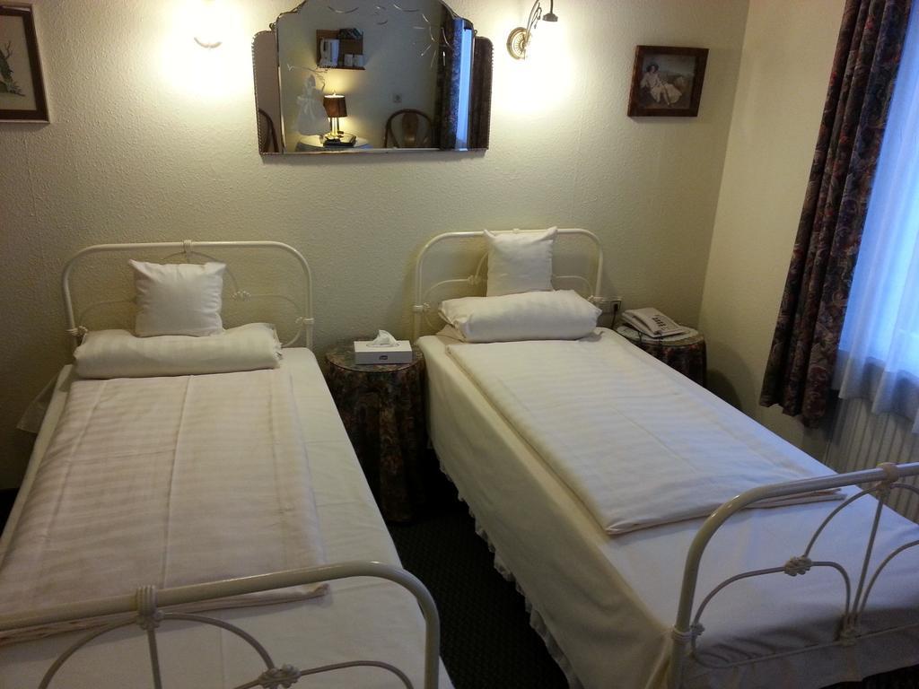 Hotel Admiral Wiesbaden Buitenkant foto